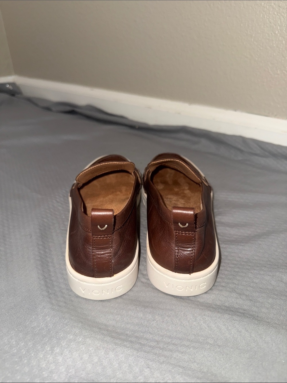Vionic Chantel Dark Brown Leather Penny Loafer Slip-On Sneaker - Sz 6, Like New - Picture 10 of 15